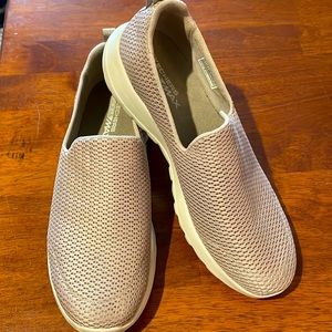 Skechers GoGaMax lightweight beige slip ons. $18